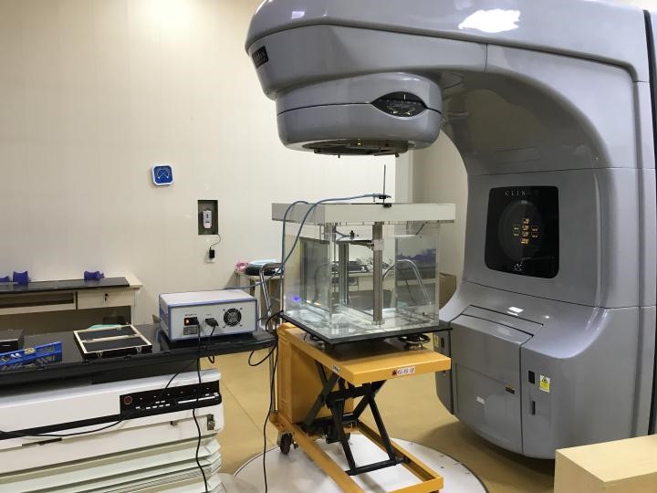 三维扫描水箱装置